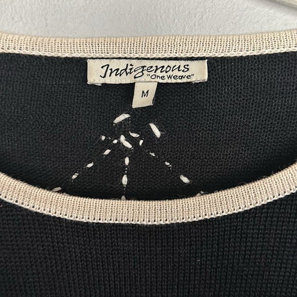 Indigenous One Weave women hand loomed Peruvian alpaca & wool blend sweater - Picture 2 of 13